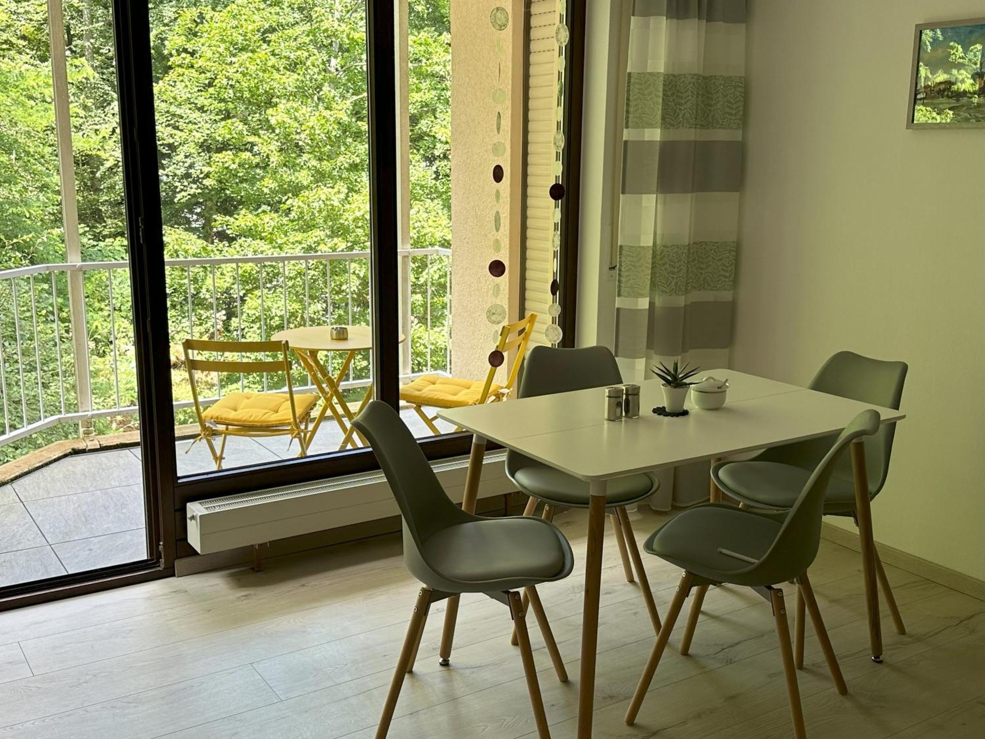 Ferienwohnung Buehler-Kurparkresidenz Bad Bergzabern Esterno foto