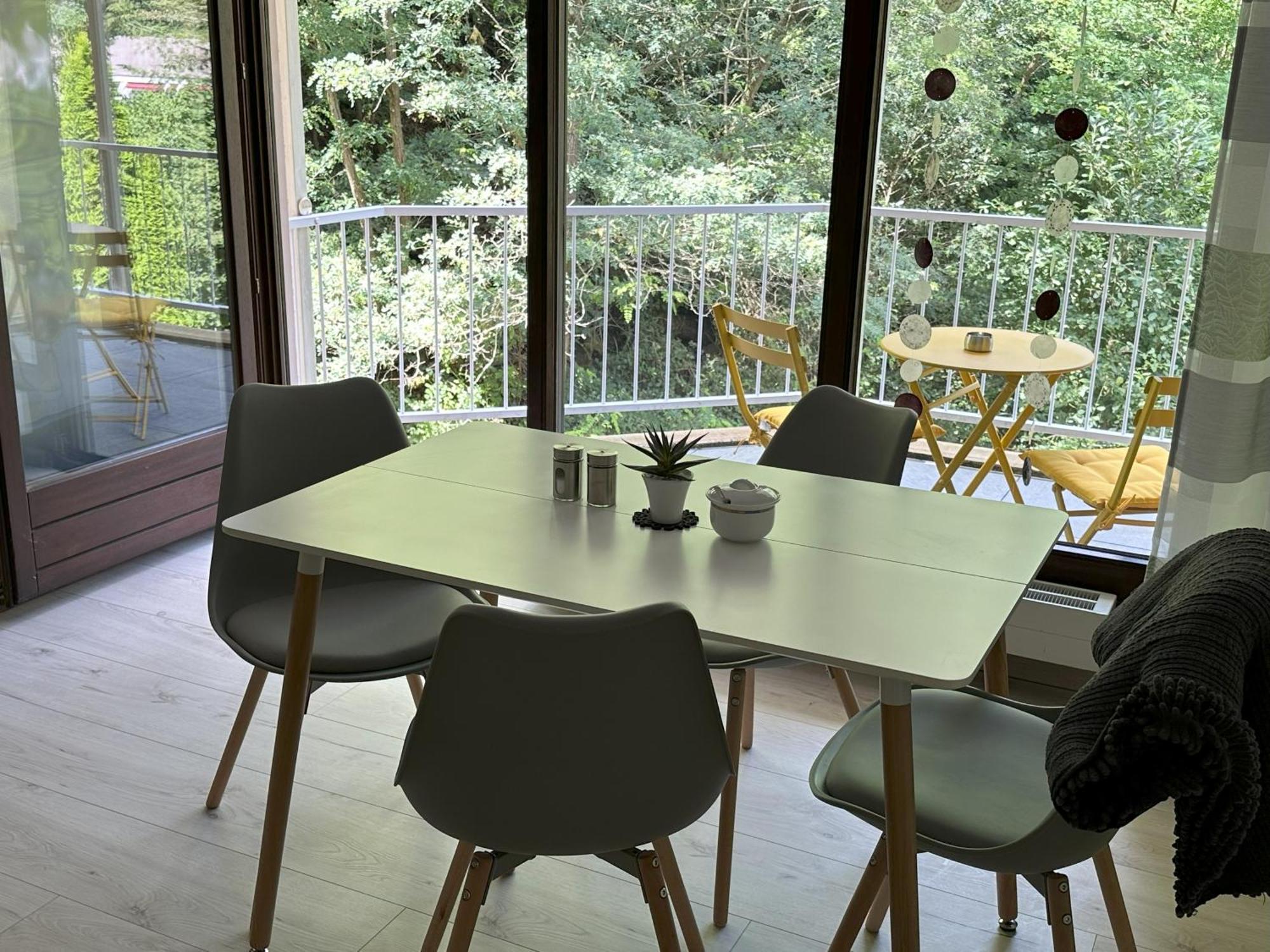 Ferienwohnung Buehler-Kurparkresidenz Bad Bergzabern Esterno foto